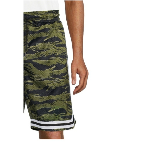 Sporty mesh shorts🦎🦎 "Weekenders" - Picture 2 of 4